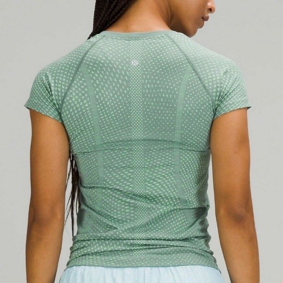Lululemon Swiftly Tech Short Sleeve 2.0 in Grid Warp Tidewater Teal SZ 6 EUC - Picture 2 of 6